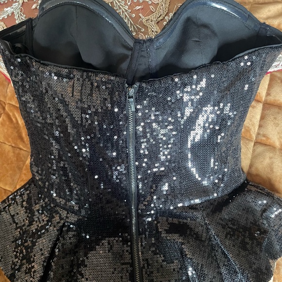 Bebe black sequin bustier with peplum edge size Medium Pre-owned - Picture 5 of 5